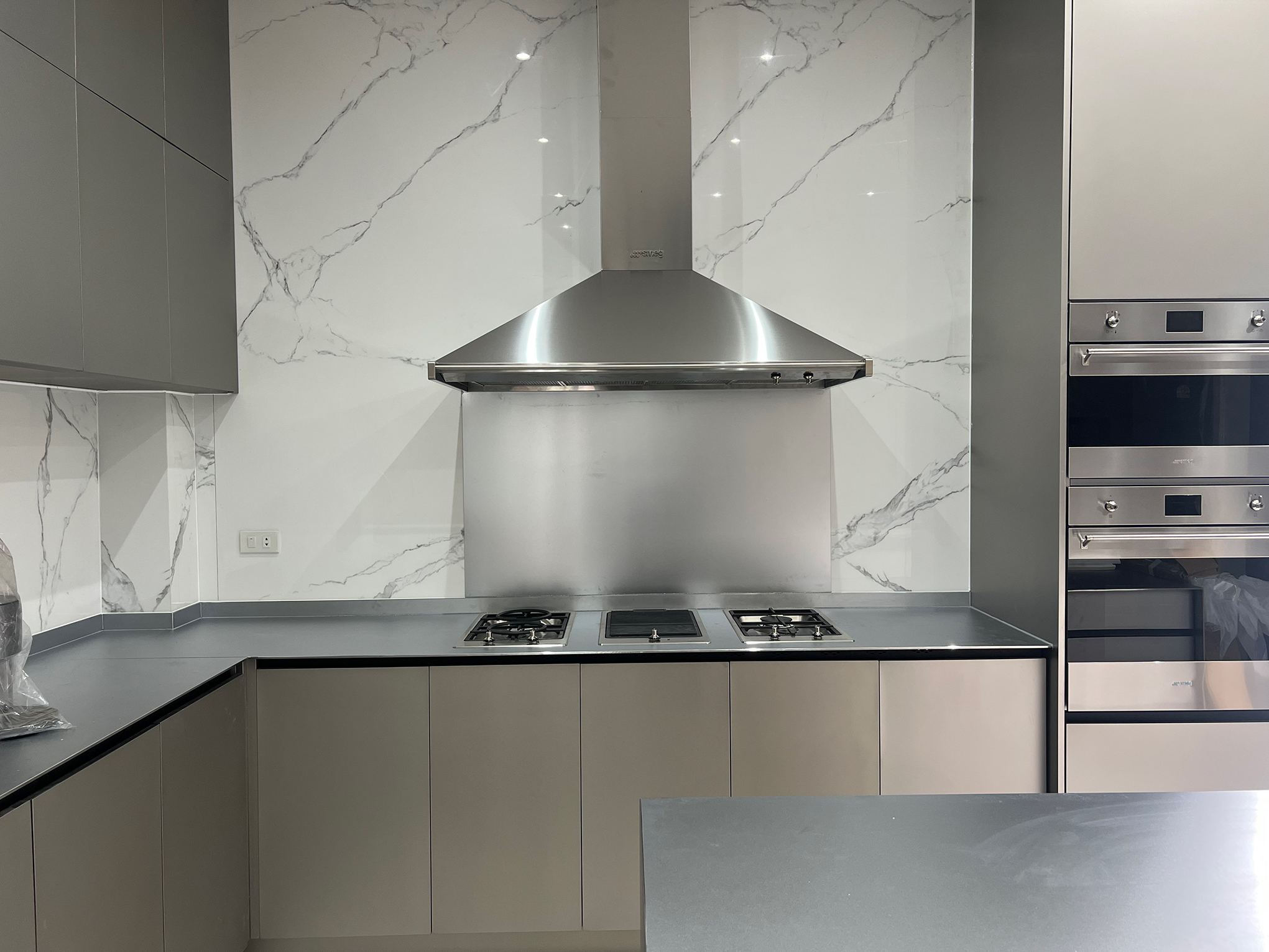 Overall kitchen cabinet