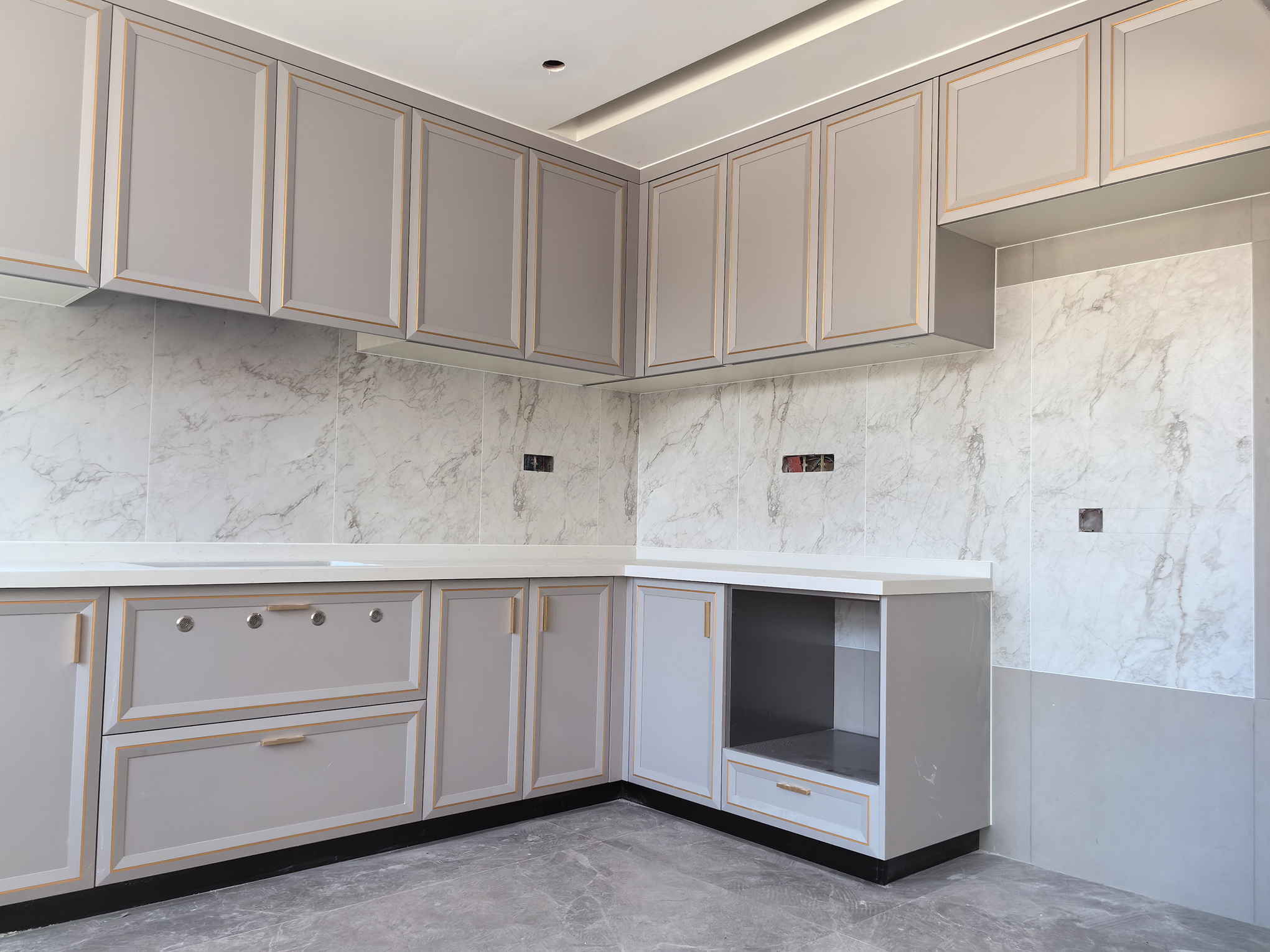 Overall kitchen cabinet