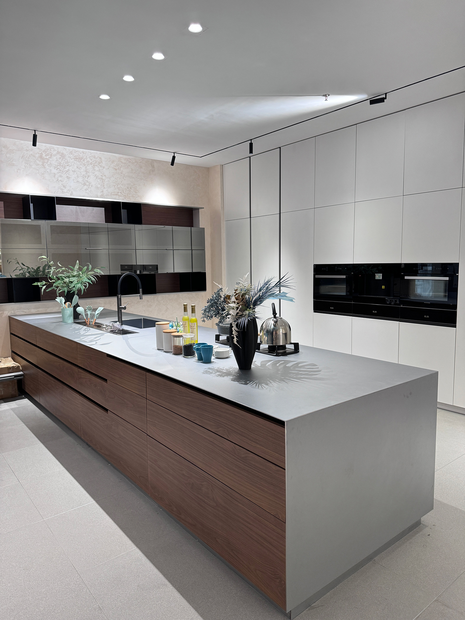 Overall kitchen cabinet
